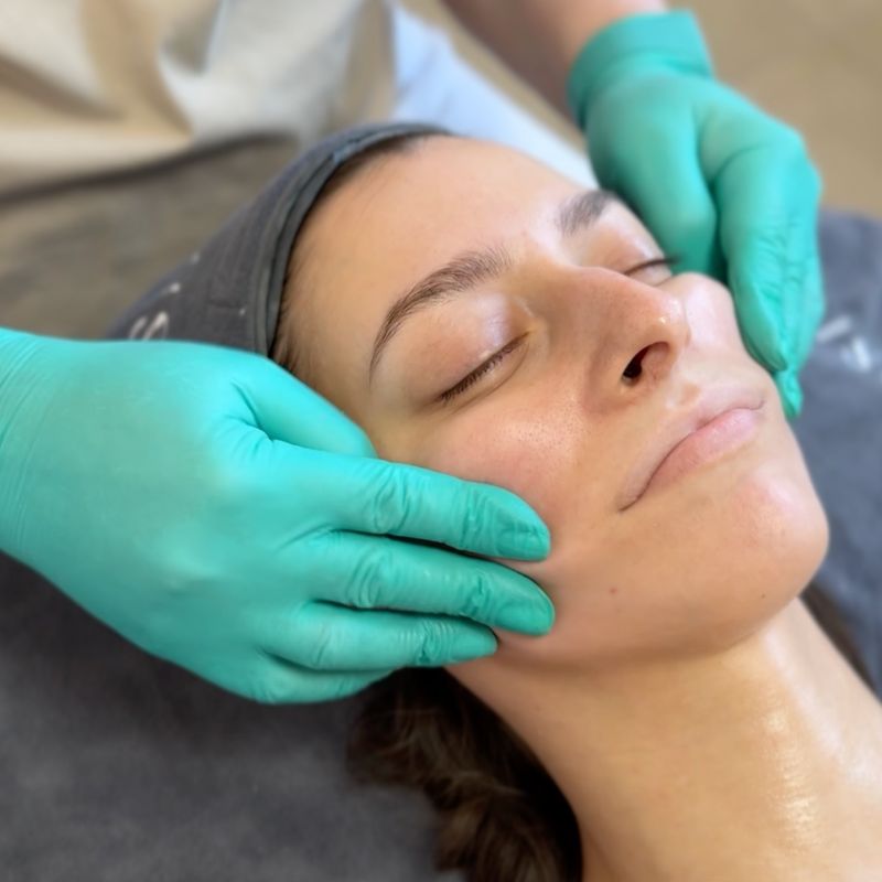 Face Sculpting Massage
